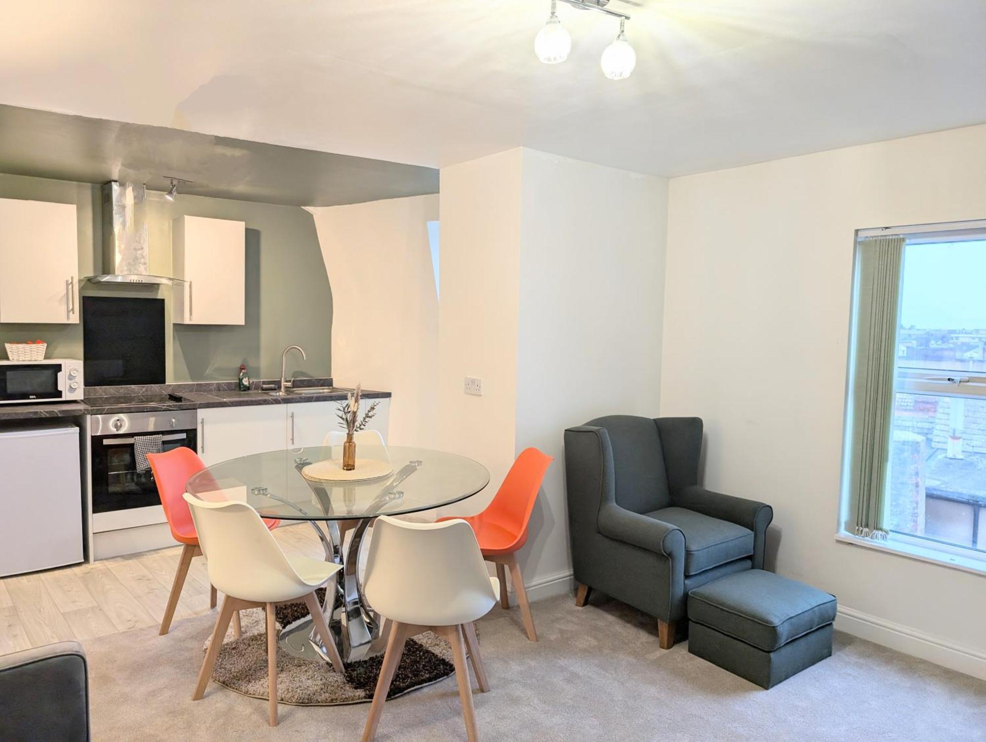 Blok 3 -Jacuzzi Suites, Apartment & Ensuite Rooms Блекпул Екстериор снимка