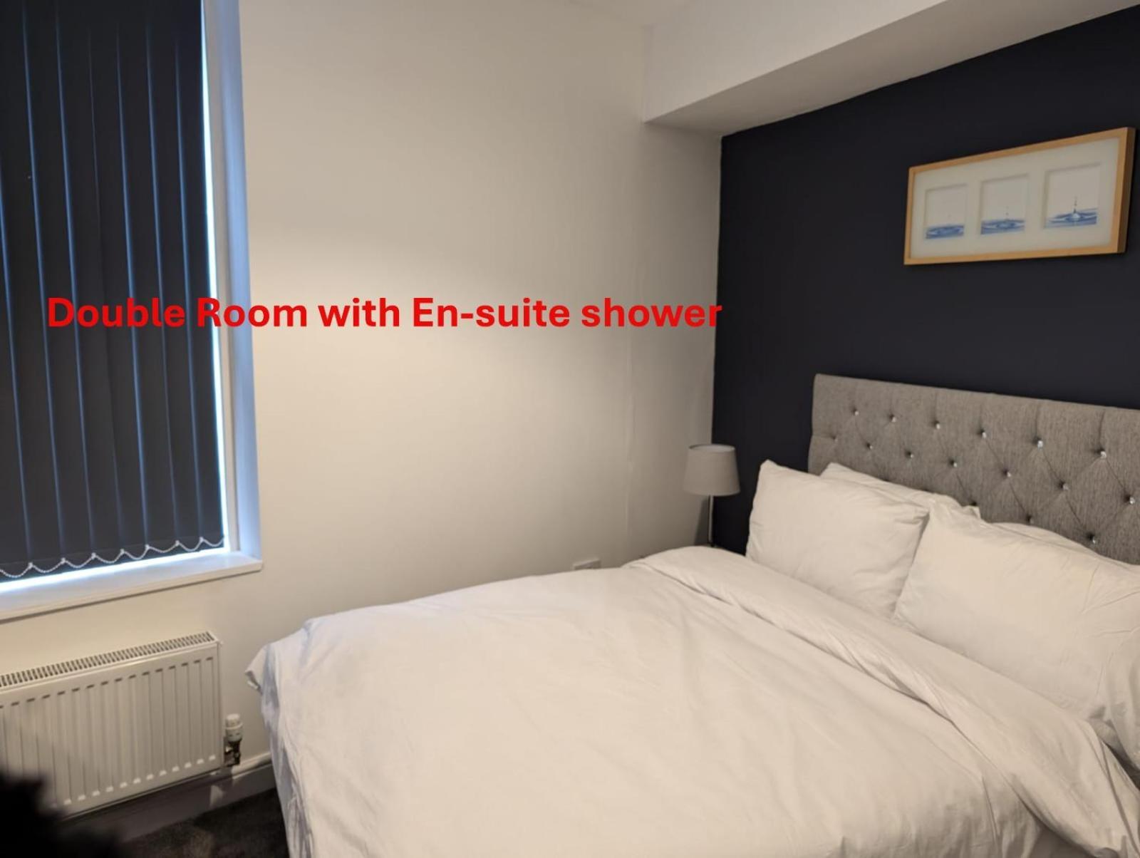 Blok 3 -Jacuzzi Suites, Apartment & Ensuite Rooms Блекпул Екстериор снимка
